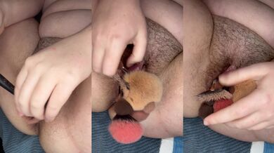 Stuffing her pussy with makeup brushes rough solo insertion