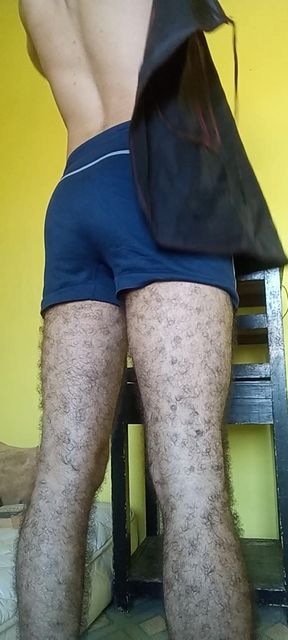 The boy with the handsome body masturbates in his kitchen clothes. He is horny.