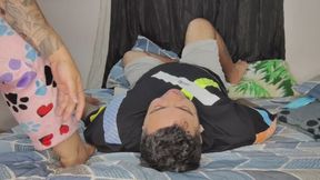 My big ass in his mouth throwing so many disgusting farts