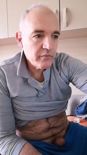 A Long Masturbation with a Nice Piss in the Glass Cup