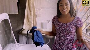 meu marido me perdeu no jogo em uma casa de apostas agora tenho que transar com o bicheiro