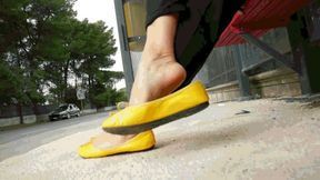 Waiting in yellow ballet flats AVI (1920x1080) FHD