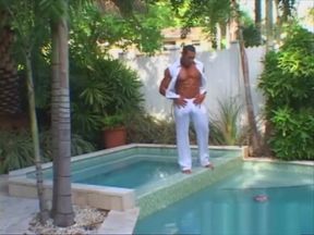 Rico Elbaz shows off his muscle body and big cock