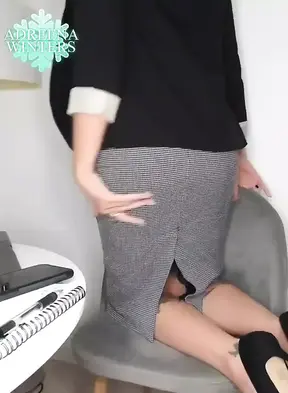 Sunday Cumday! you catch me watching porn in the office I let you watch as I make myself cum!