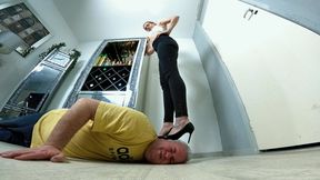 Tight Jeans & High Heels FLOOR CAM (4K)