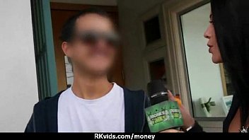 Amateur girl accepts cash for sex from stranger 6