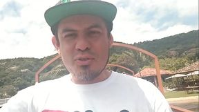 Rolou no cuzinho e na bucetinha e muito lesbo na suruba no banheiro apertado tudo no pelo