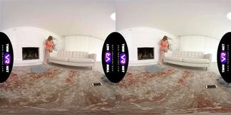 TmwVRnet com Red Bird Big dildo is always at hand