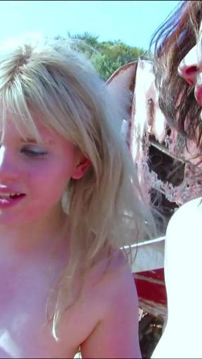 Porn Video: Lizzy-doll Lillian Love Max Cortes