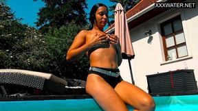 Great atmosphere swimming pool session Lia Ponce