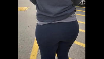 Girl With An Apple Bottom Heading To Costco