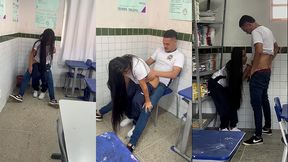 novinha de iraucuba ce caiu na net transando com amigo na sala de aula