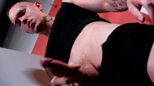 ExtraBigDicks: Tattooed caucasian gay Dexx craving gloryhole