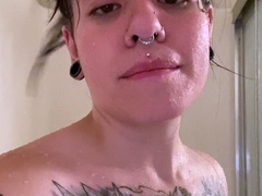 Amateur hottie solo masturbation