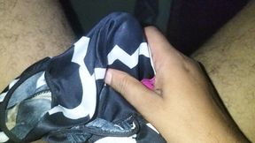 Beti ki panty me pani giraya