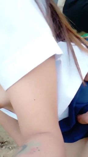 LUCKY STRANGER FUCK A 18 YEAR OLD VIRGIN STUDENT   Clip 1