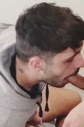 My Brother's Friend Came to Get Clothes and I Convinced Him to Suck His Cock and Put It in My Ass Until He Came!