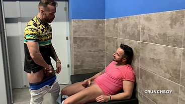 SEXY SPANISH BOY FUCKING BAREBACK IN BACKROOM CRUISING IN MADRID