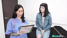 Sexy vixen gets a thick creampie