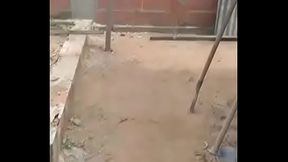 Maicola comendo a gatinha na constru&ccedil_&atilde_o