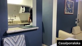 karen oliver se vinga da amiga safada.colocando ela para foder com dois negao enquanto ela coxila: