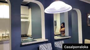 karen oliver se vinga da amiga safada.colocando ela para foder com dois negao enquanto ela coxila: