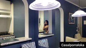 karen oliver se vinga da amiga safada.colocando ela para foder com dois negao enquanto ela coxila: