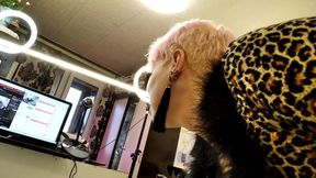 Intense Encounter with a Seductive Catwoman: Close-Up Action!