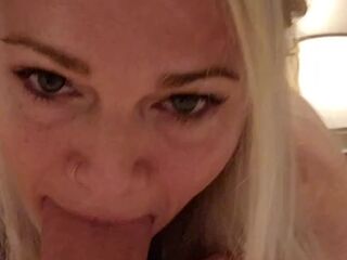 Tinder Date Gets Wild For A Large Knob