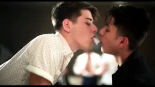 ออรัลเซ็กส์, ไม่ใช้ถุงยางอนามัย, เซ็กส์หมู่ – แองเจล ริเวร่าและโจอี มิลส์ หุ่นผอมเพรียว ถูกเย็ดทางทวารหนัก