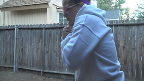 Kendra gets locked out of her house