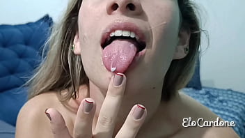 Minha bucetinha safada n&atilde_o aguenta sem sentar na rola desse comedor, o tes&atilde_o &eacute_ tanto que dou at&eacute_ meu cuzinho - Parte 2/2