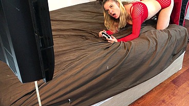 Gamer stepsister creampied