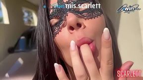 Hot dark-haired smoking cigarette, jacking in public - penetrate yeah!