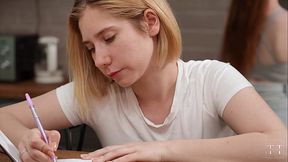 I love the feel of a cock in me while cooking breakfast.