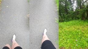 petite marche dans une foret ! tu voudrais venir avec moi et qu on baise dans ...