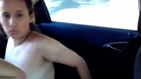 I FUCK MY FRIEND REALLY WELL IN MY BOYFRIEND'S CAR