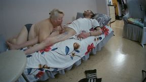 The girlfriend's morning started with a deep blowjob and cum swallowing