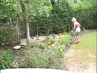 Step mom serves up some golden heatwave fuck