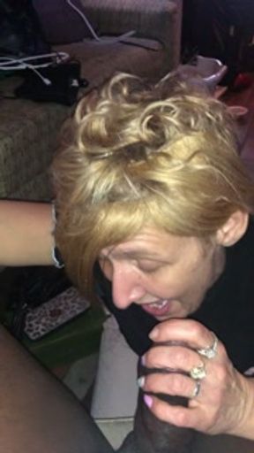 She just love to cock workship this 9 inch girth bbc! Stretch her out like no one else! 🐐🙏👺👹