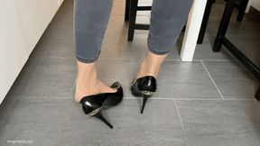 DIPPING IN NYLONS KIRA - MOV HD