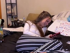 Amateur Webcam Teen Masturbates And Teases