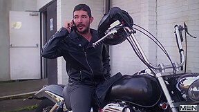 Men Of Anarchys Stakeout