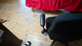 je me caresse dans le lit de @melanyfurie