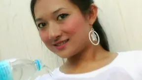 Seductive Lady Gets Wild Fisting Herself Blissfully
