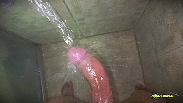 No hands water masturbation. Letting the stream of water fall on my big uncut latino cock until it makes me cum hands free ?