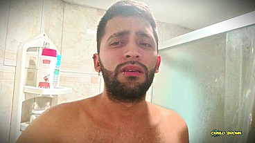 No hands water masturbation. Letting the stream of water fall on my big uncut latino cock until it makes me cum hands free ?