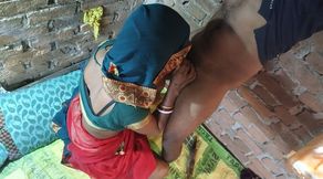 Indian Newly Married Suman Stepmom Dirty Talk with Stepson Sex Video, Desi Indian Tharki Stepson Fuck His Hot Stepmom Hindi Mms