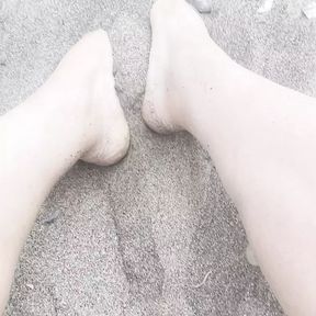 Hot feet on the beach