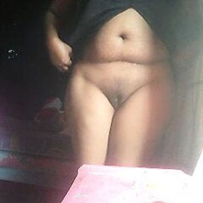 MadamNilu &ndash; Indian big clit, ass cheeks and lips and tongue